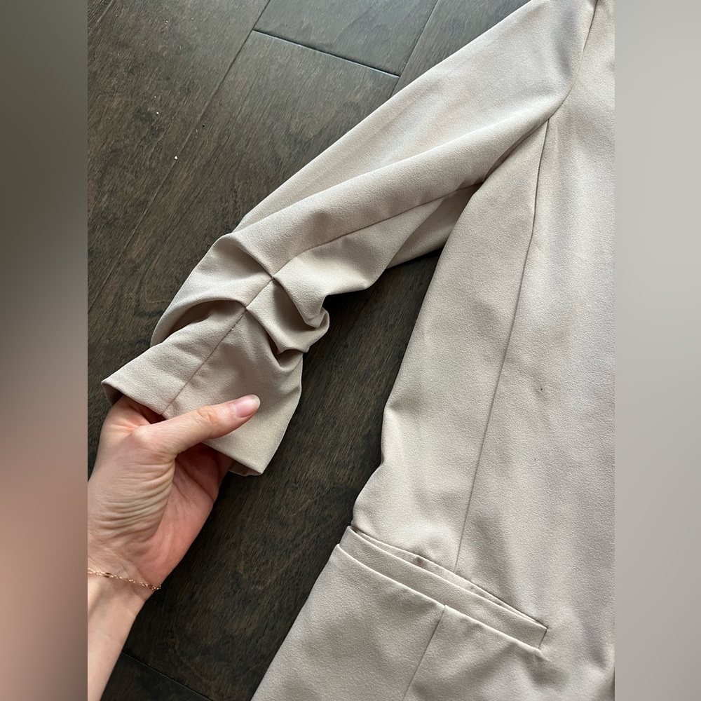 Neutral Blazer - Picture 4 of 5